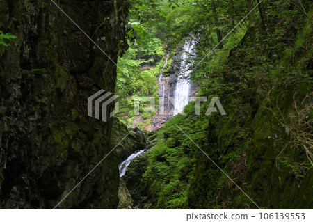 Kuragari Matatani Falls (Kamikitayama Village, Yoshino District, Nara Prefecture) Kuragari Matatani Falls (Kamikitayama Village, Yoshino District, Nara Prefecture) 106139553
