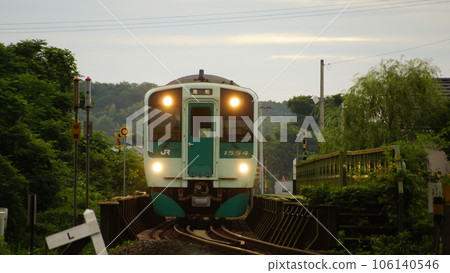 First train on the Kotoku Line 106140546