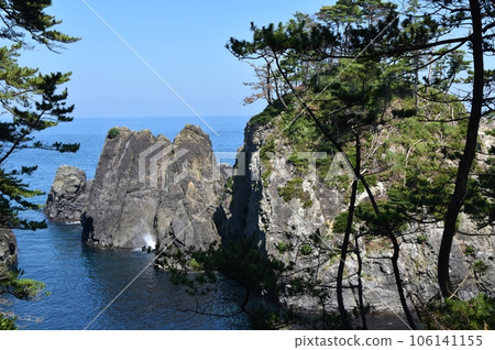 Chiyojima, Iwate, in the sunny summer of Cape Goishi 106141155