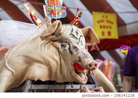 中國鬼節福都宗教祭祀大女神中國鬼節普渡宗教祭祀大神豬 106141226