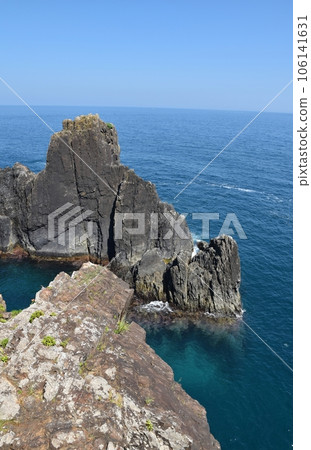 Scenery of Cape Goishi in sunny summer, Iwate 106141631