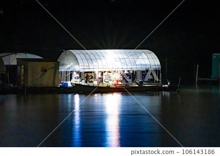 Takiya fishing is a traditional fishing method practiced at Lake Hamana in Hamamatsu City, Shizuoka Prefecture. Takiya fishing is a traditional fishing method practiced at Lake Hamana in Hamamatsu City, Shizuoka Prefecture. 106143186