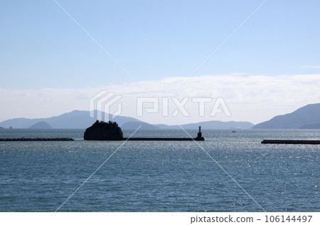 Scenery seen from Yanai Port Ferry Terminal Scenery seen from Yanai Port Ferry Terminal 106144497
