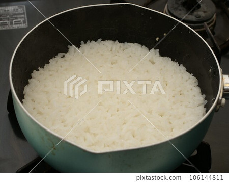 rice cooked in a pot rice cooked in a pot 106144811