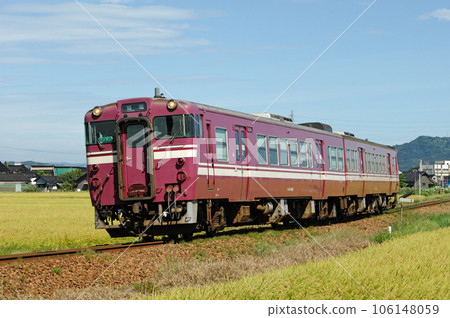 城端線 高岡二塚 JR西日本 機羽47-1092（富山） 106148059