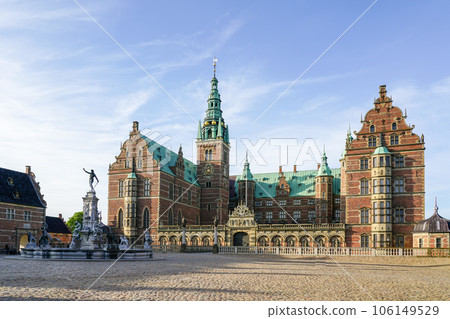 Neptune Fountain in a front of Frederiksborg castle courtyard facade in Hillerod, Denmark 106149529