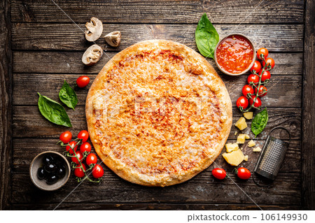 Tasty cheese pizza 106149930