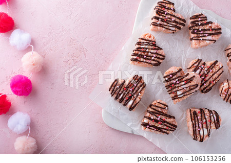 Heart shaped rice krispie treats for Valentine Heart shaped rice krispie treats for Valentine 106153256