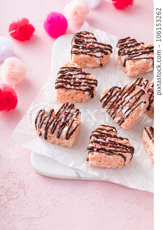 Heart shaped rice krispie treats for Valentine Heart shaped rice krispie treats for Valentine 106153262