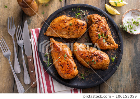 Roasted or seared chicken breast with herbs 106155059