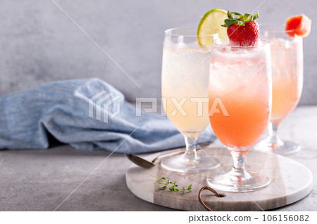 Summer cocktails or mocktails with herbs and fruit 106156082