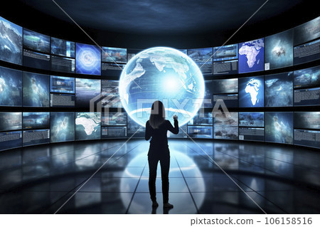 站在數字屏幕前的女商人人工智能生成的圖像生成人工智能 106158516