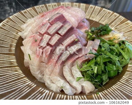 Kanpachi sashimi 106162049