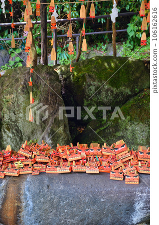鎌倉神社的獅頭洗水(神奈川縣鎌倉市二階堂) 鎌倉神社的獅頭洗水(神奈川縣鎌倉市二階堂) 106162616