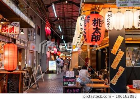 《Tokyo》A downtown area in front of Akabane Station, a nostalgic bar district 《Tokyo》A downtown area in front of Akabane Station, a nostalgic bar district 106162883