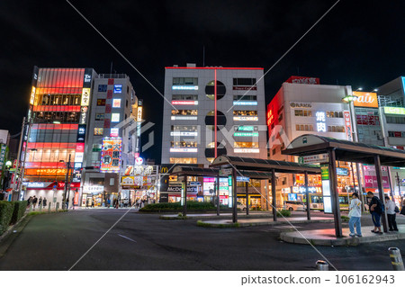 《Tokyo》A downtown area in front of Akabane Station, a nostalgic bar district 《Tokyo》A downtown area in front of Akabane Station, a nostalgic bar district 106162943