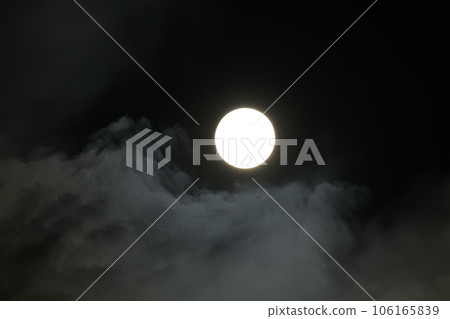 The moon shines on the 14th day of Komochizuki in August, Hakushu-cho, Hokuto City 106165839