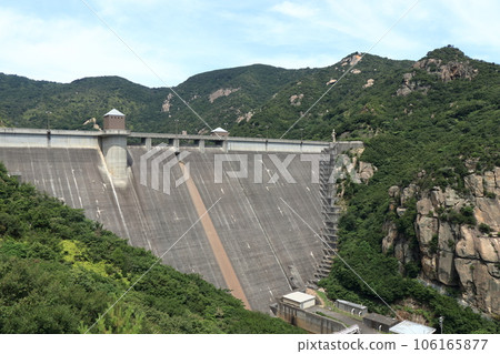 Yoshida Dam in summer Yoshida Dam in summer 106165877