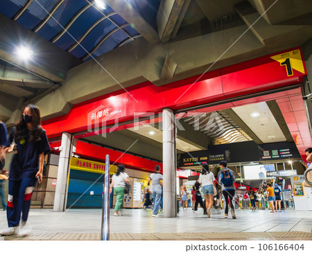 Jiantan Station, the nearest station to Shilin Night Market, Taiwan Jiantan Station, the nearest station to Shilin Night Market, Taiwan 106166404