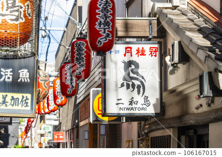 大阪南，法善寺橫丁清晨，夏天 106167015