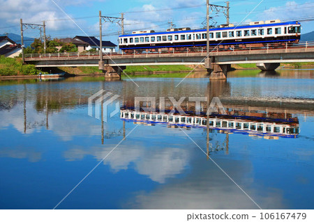 反映在河面上的一畑列車 反映在河面上的一畑列車 106167479
