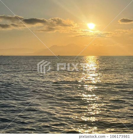sunset over the sea 106173981