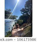 Background of hand with sea view and nature 106173986