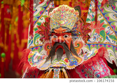 中國鬼節、福都、紙卡、鬼儀式、中國鬼節、普渡、紙、拜鬼神 中國鬼節、福都、紙卡、鬼儀式、中國鬼節、普渡、紙、拜鬼神 106174158