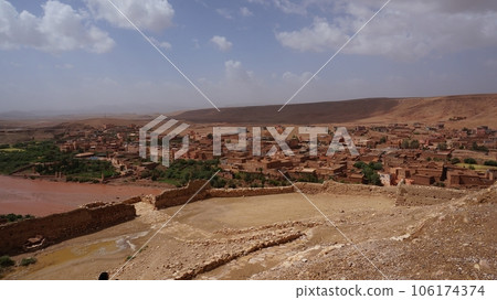 Ait Benhaddou，從頂部看[摩洛哥] 106174374