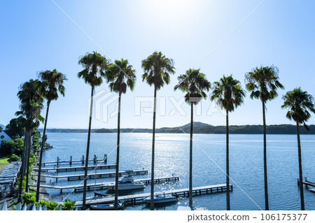 A resort area on Lake Okuhamana in Hamamatsu City, Shizuoka Prefecture, where the midsummer sun shines A resort area on Lake Okuhamana in Hamamatsu City, Shizuoka Prefecture, where the midsummer sun shines 106175377