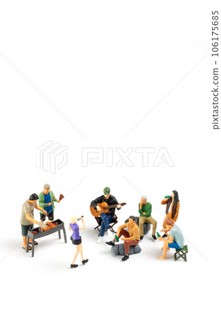 Miniature people are making barbeque, drinking beverages isolated on white background Miniature people are making barbeque, drinking beverages isolated on white background 106175685