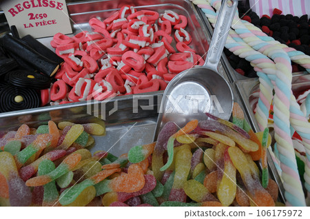 Candy store in the Tuileries Gardens in Paris, France 106175972