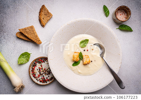 Creamy cauliflower soup Creamy cauliflower soup 106177223