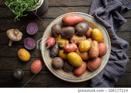 Various varieties of new potatoes Various varieties of new potatoes 106177224