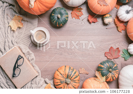 Stylish autumn flat lay. 106177228