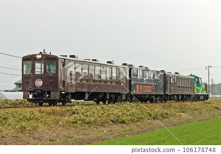 Rumoi Main Line Kita-Ichijo - Fukagawa JR Hokkaido Okteha 51 + DE15-1533 (Asahikawa) Mashike Norokko 106178748