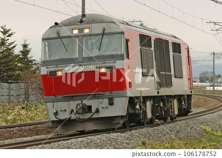 Hakodate Main Line Fukagawa-Nouchi JR Freight DF200-56 (Washibetsu) 106178752