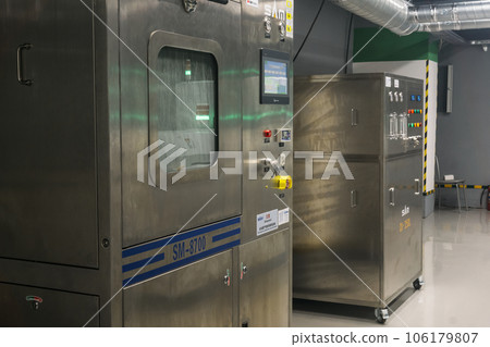 cleaning machine for printed circuit boards at work 106179807