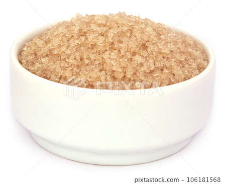 Coarse crystals of brown sugar 106181568