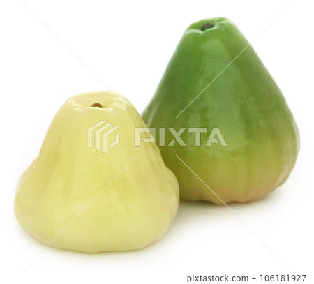Fresh water apple or rose apple 106181927