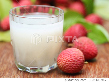Lychee juice with fruits Lychee juice with fruits 106181967