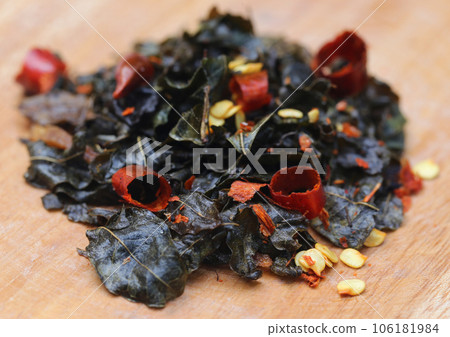 Fried moringa leaves 106181984