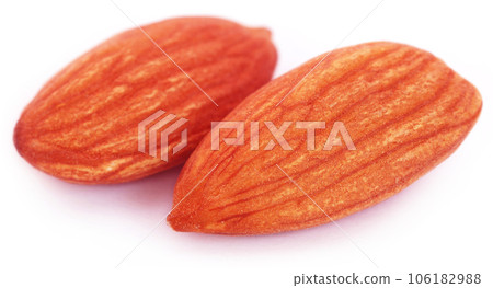 Fresh almonds 106182988