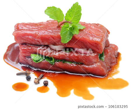 Raw beef with spices 106183295
