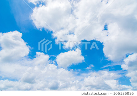 "Landscape material" Refreshing blue sky and white clouds "Landscape material" Refreshing blue sky and white clouds 106186056