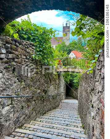 Narow arched street Meissnerstiege in Bregenz upper town - Oberstadt. High quality photo 106186148