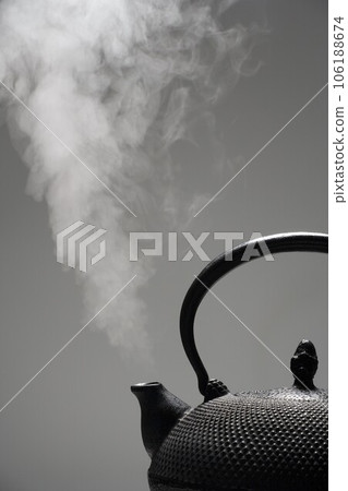 Steam bottle steam 106188674