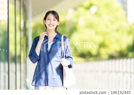 女商人年輕女子商業 女商人年輕女子商業 106192885
