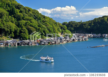 View from Ine Funaya Observatory (Ine Town, Yosa District, Kyoto Prefecture) 106193608