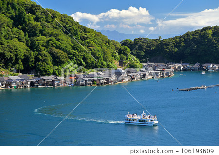 View from Ine Funaya Observatory (Ine Town, Yosa District, Kyoto Prefecture) 106193609